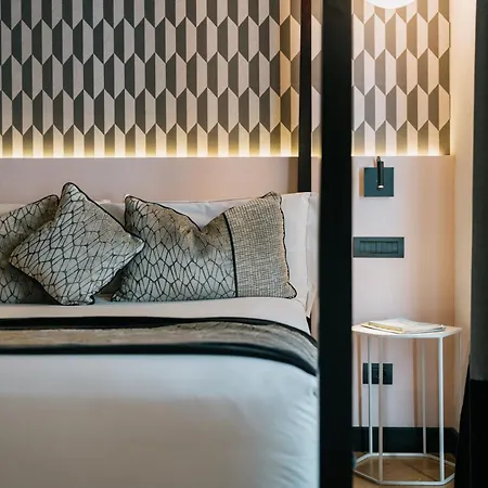 Naman Hotellerie - Margutta 4*