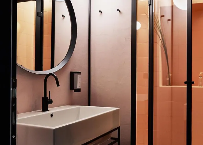 Гостевой дом Naman Hotellerie - Margutta 4*