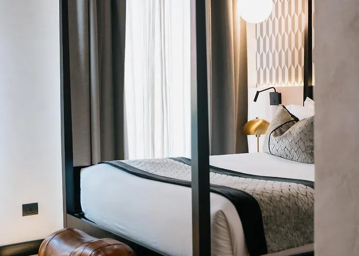 Naman Hotellerie - Margutta Гостевой дом Рим