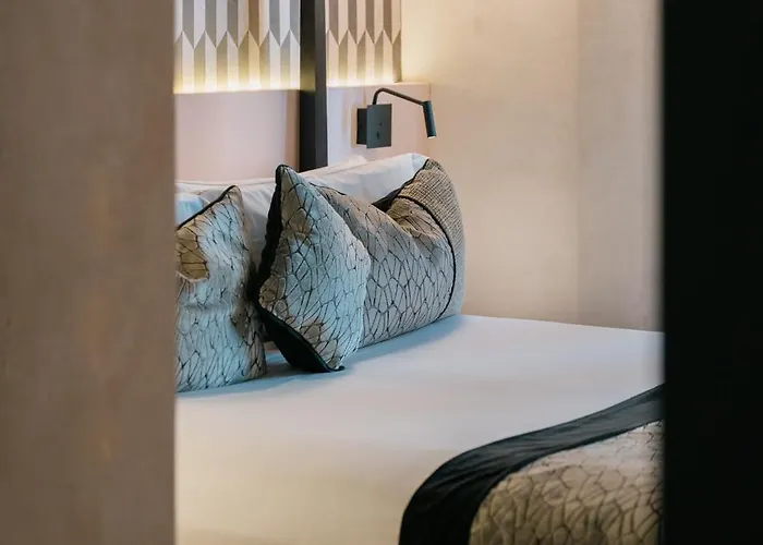 Naman Hotellerie - Margutta Гостевой дом 4*