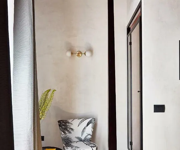 Naman Hotellerie - Margutta Гостевой дом Рим