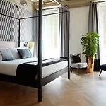 Konukevi Naman Hotellerie - Margutta 4*